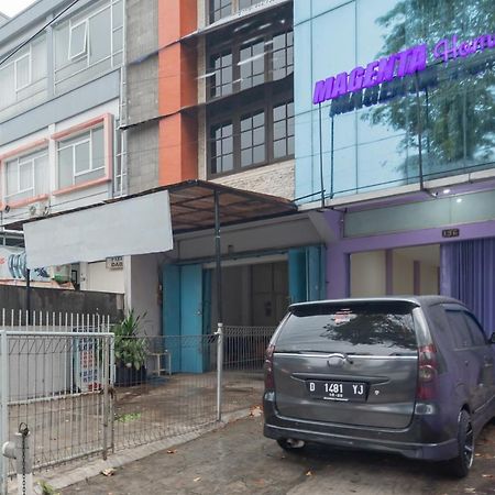 Reddoorz Near Trans Studio Bandung 3 Exterior foto